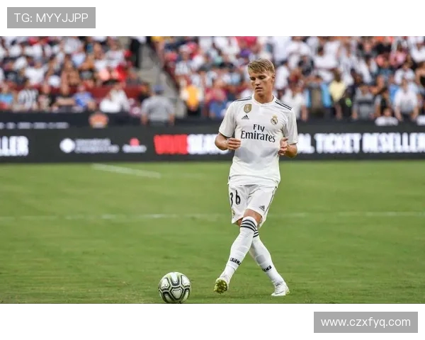 厄德高的崛起与挑战：从天才少年到足球世界的璀璨明星之路